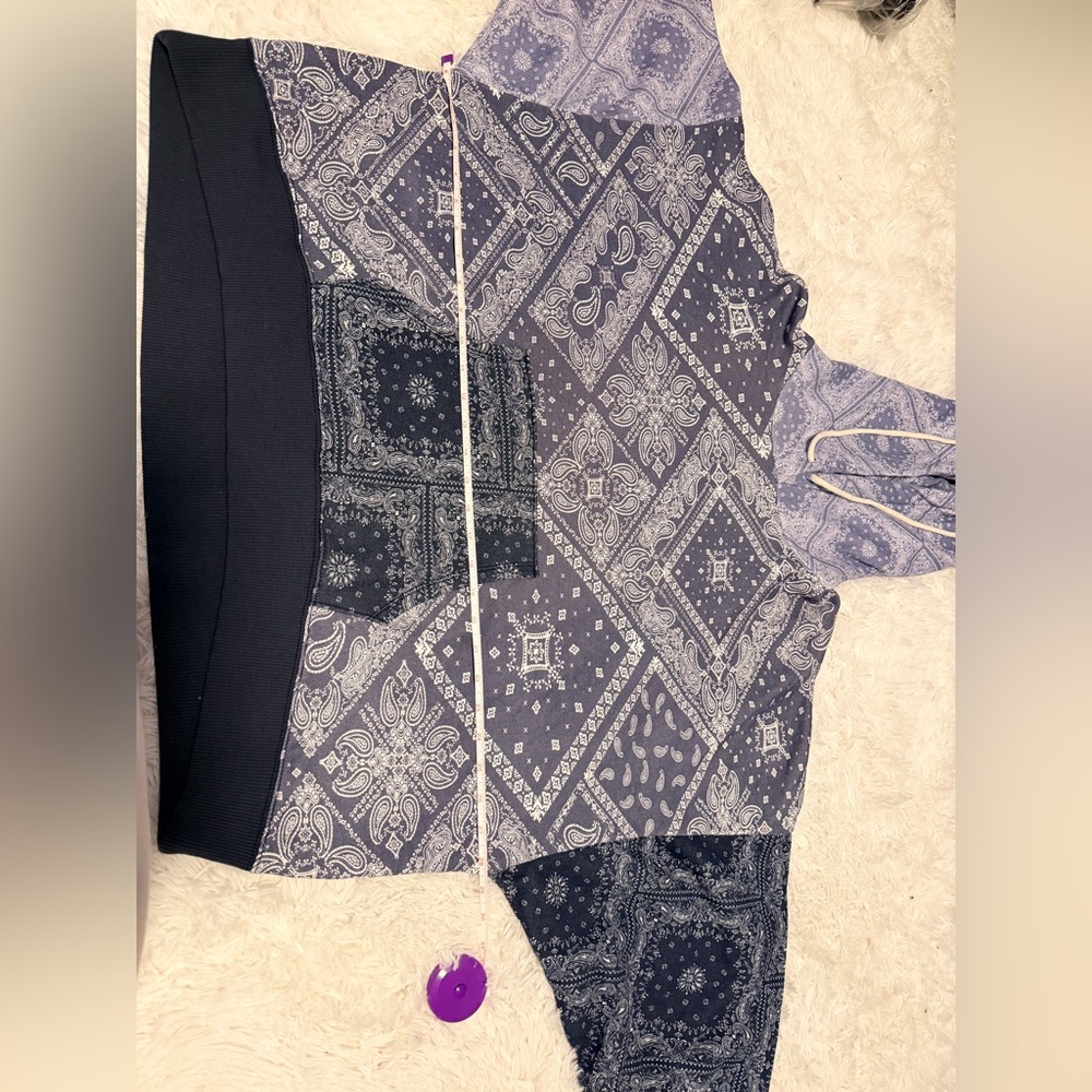 NWT American Eagle Outfitters Blue Paisley Hoodie - Picture 5 of 8